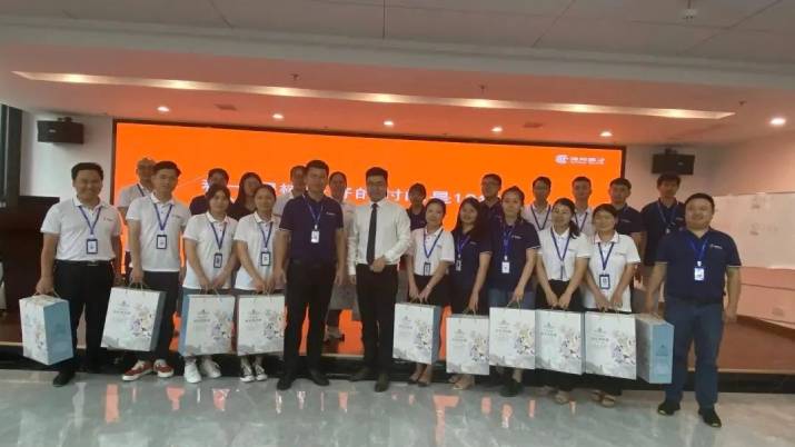 ����Ӣ�Ŕy����΢���F�_չ�x�܈�(zh��)������(n��i)Ӗ(x��n)