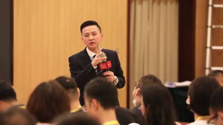 �U����(sh��)�£�ʢ�󆢺�-����ʿ���x�ܽM����(zh��)����ϵ�y(t��ng)���A�M�չ�