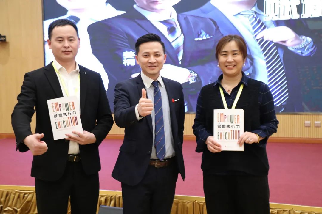 ���ĳ��l(f��)�����(y��ng)���� | ����Ӣ���_(k��i)�꡶�x�ܽM����(zh��)����ϵ�y(t��ng)���A������(ch��ng)�A�M�Y(ji��)��