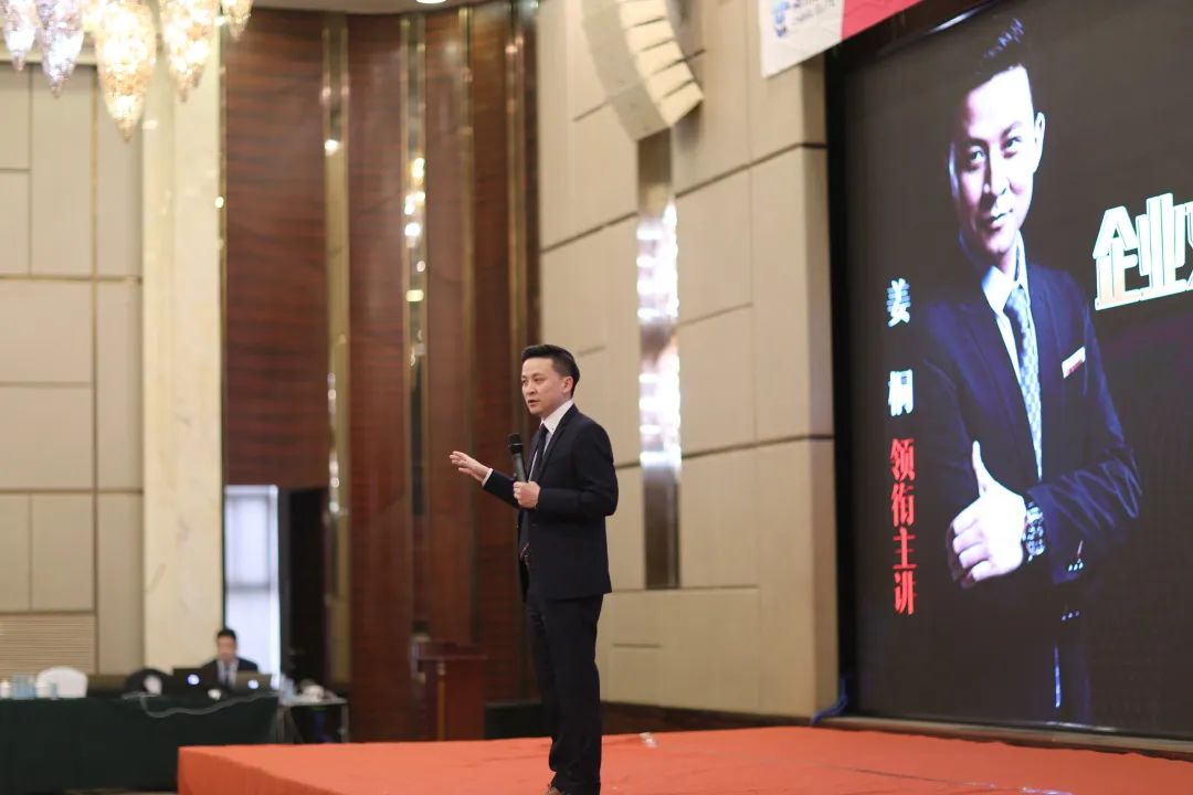 �L(f��ng)��o(w��)�������ݶ� | ����Ӣ������^(q��)���^�e�k����I(y��)�Ļ���(zh��n)�����ϵ�y(t��ng)��3.0�湫�_(k��i)�n